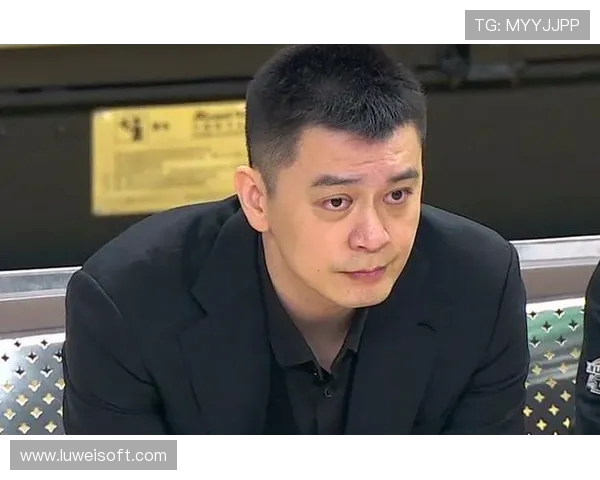 姜宇星击打陈盈骏面部遭判犯规 杨鸣因抱怨裁判连吃两T被驱逐